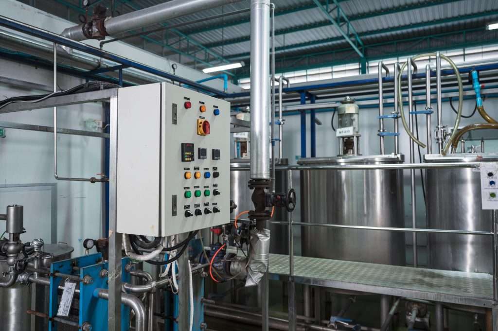 Difference between a bioreactor and a fermentor